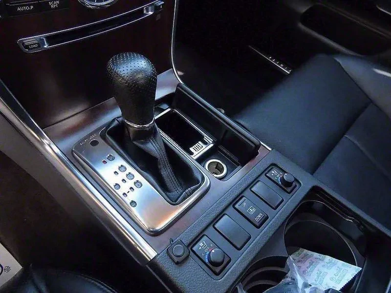 Infiniti M, снимка 10 - Автомобили и джипове - 54425210