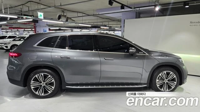 Mercedes-Benz EQS, снимка 9 - Автомобили и джипове - 56282231
