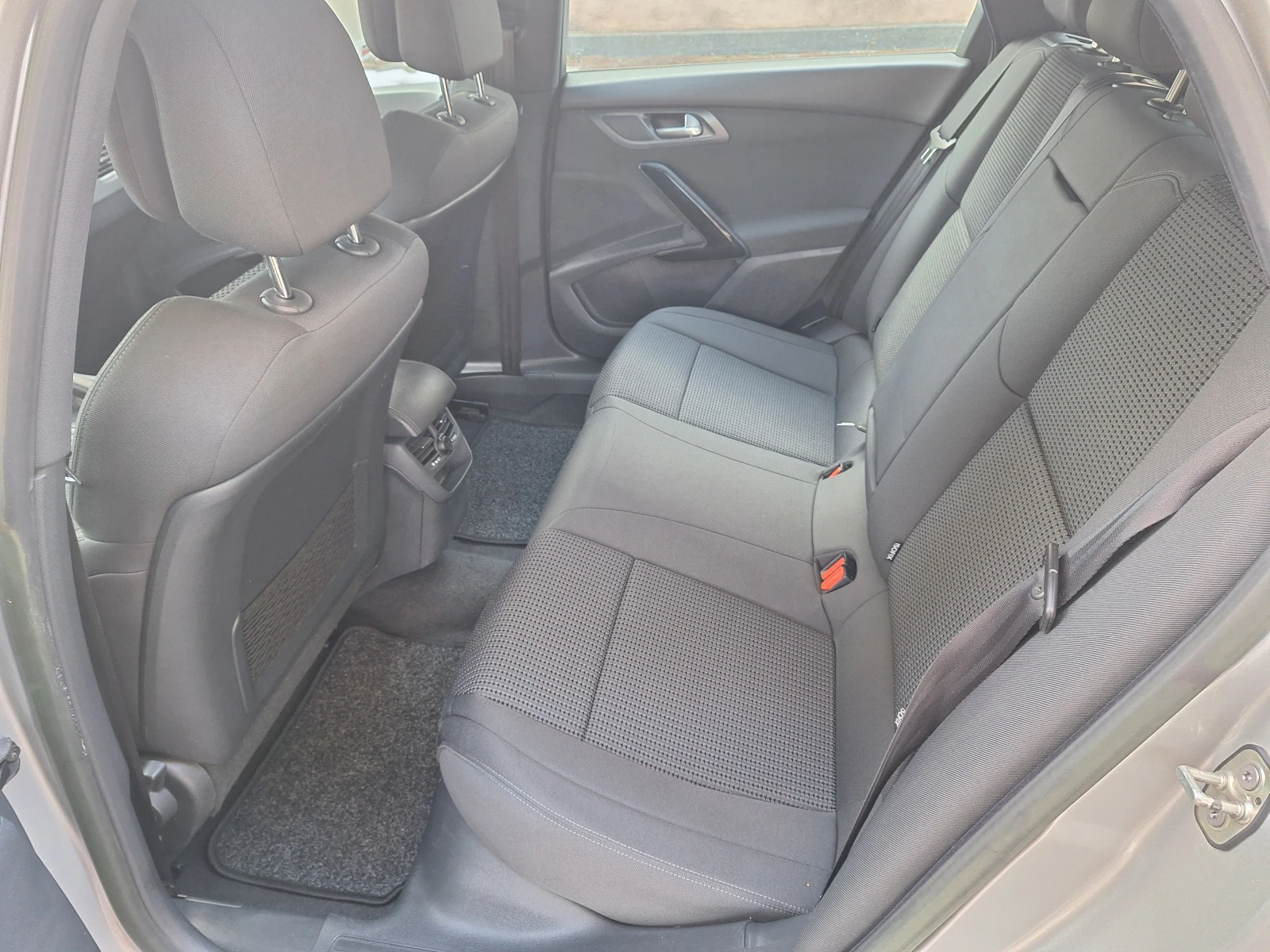 Peugeot 508 2, 0HDI* NAVI* PANO* Klima - изображение 10