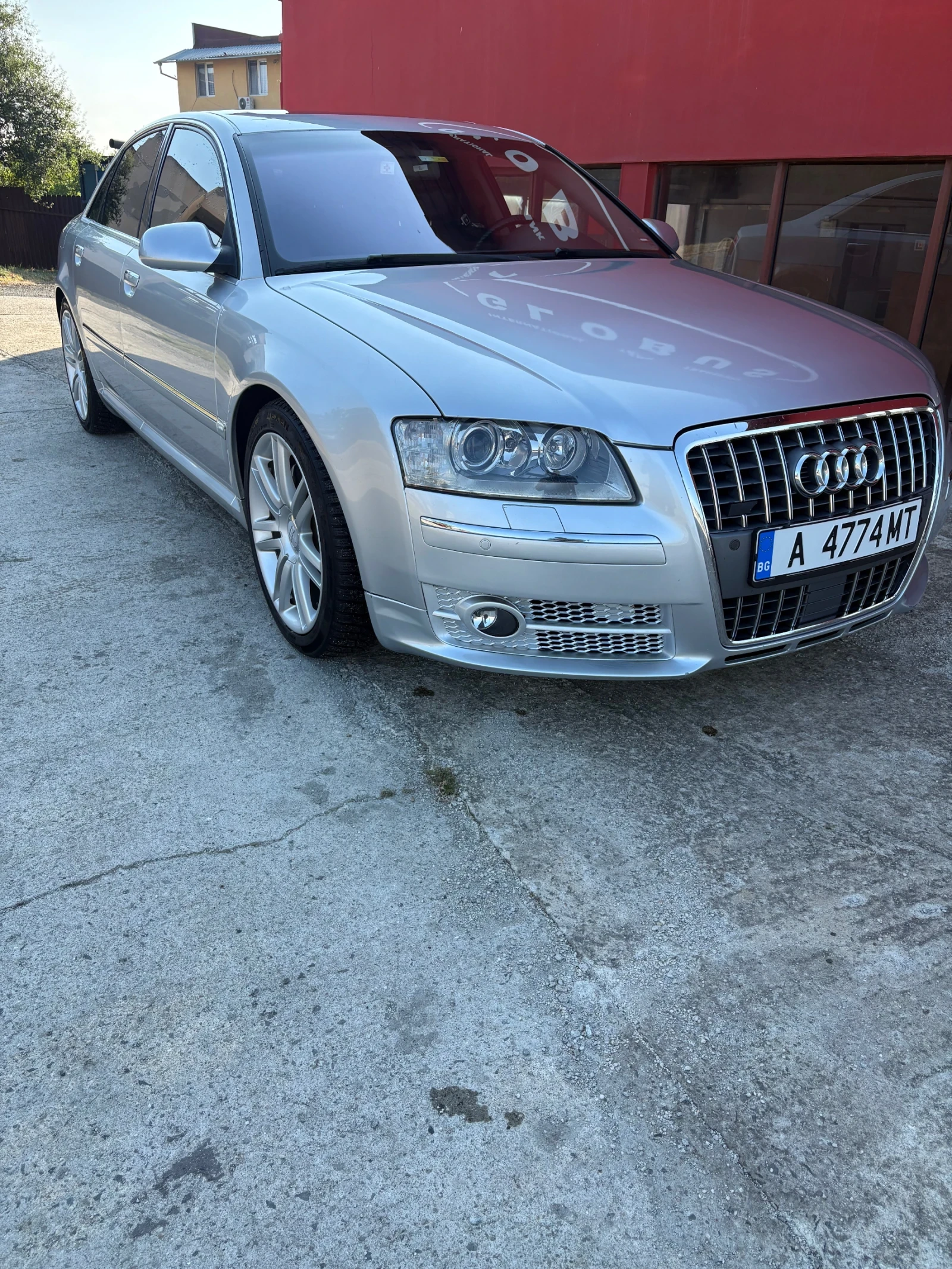 Audi A8 S8 - изображение 2
