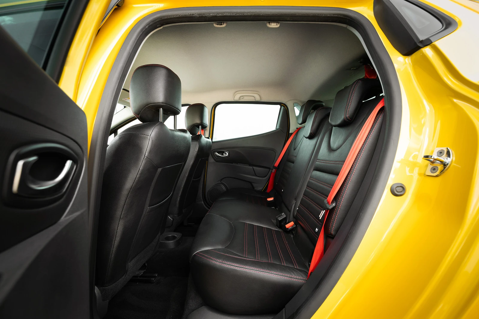 Renault Clio IV RS Turbo, снимка 11 - Автомобили и джипове - 53781691