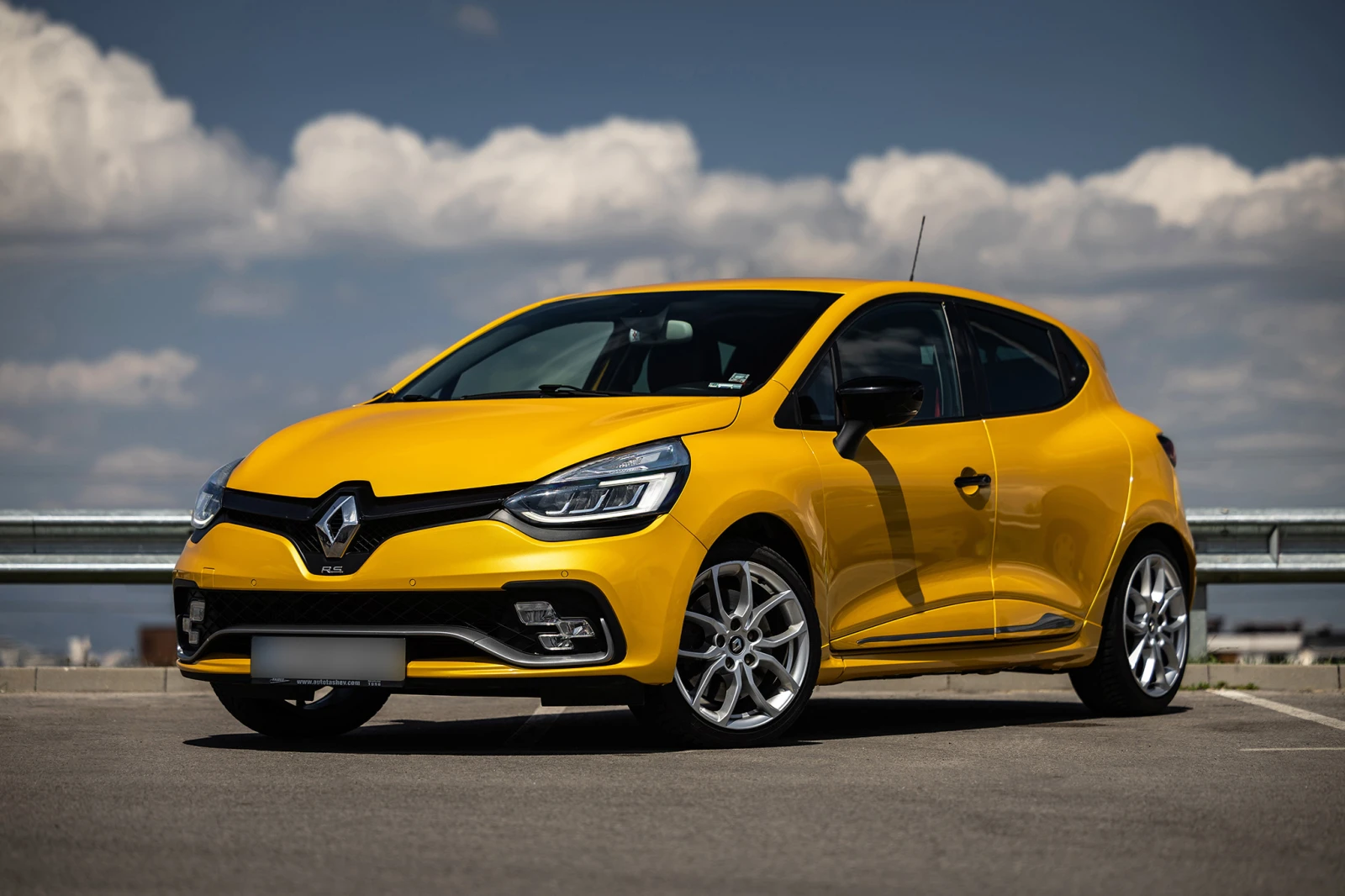 Renault Clio IV RS Turbo - изображение 2