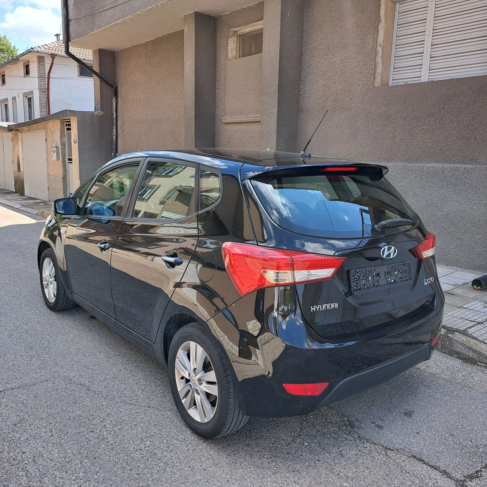 Hyundai Ix20 14i -gpl - изображение 6