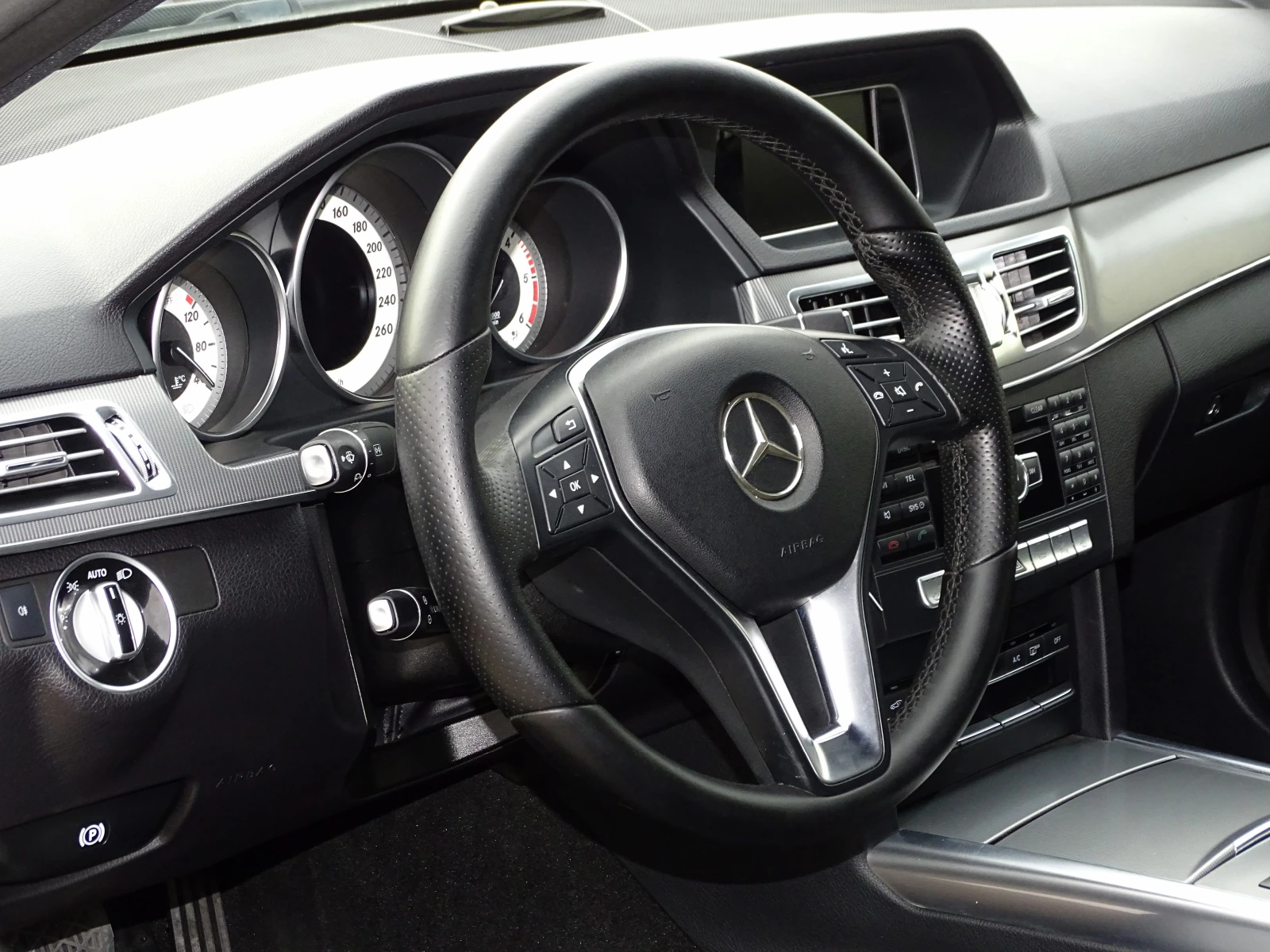 Mercedes-Benz E 220 BLUETEC/9G-TRONIC/FACELIFT - изображение 10