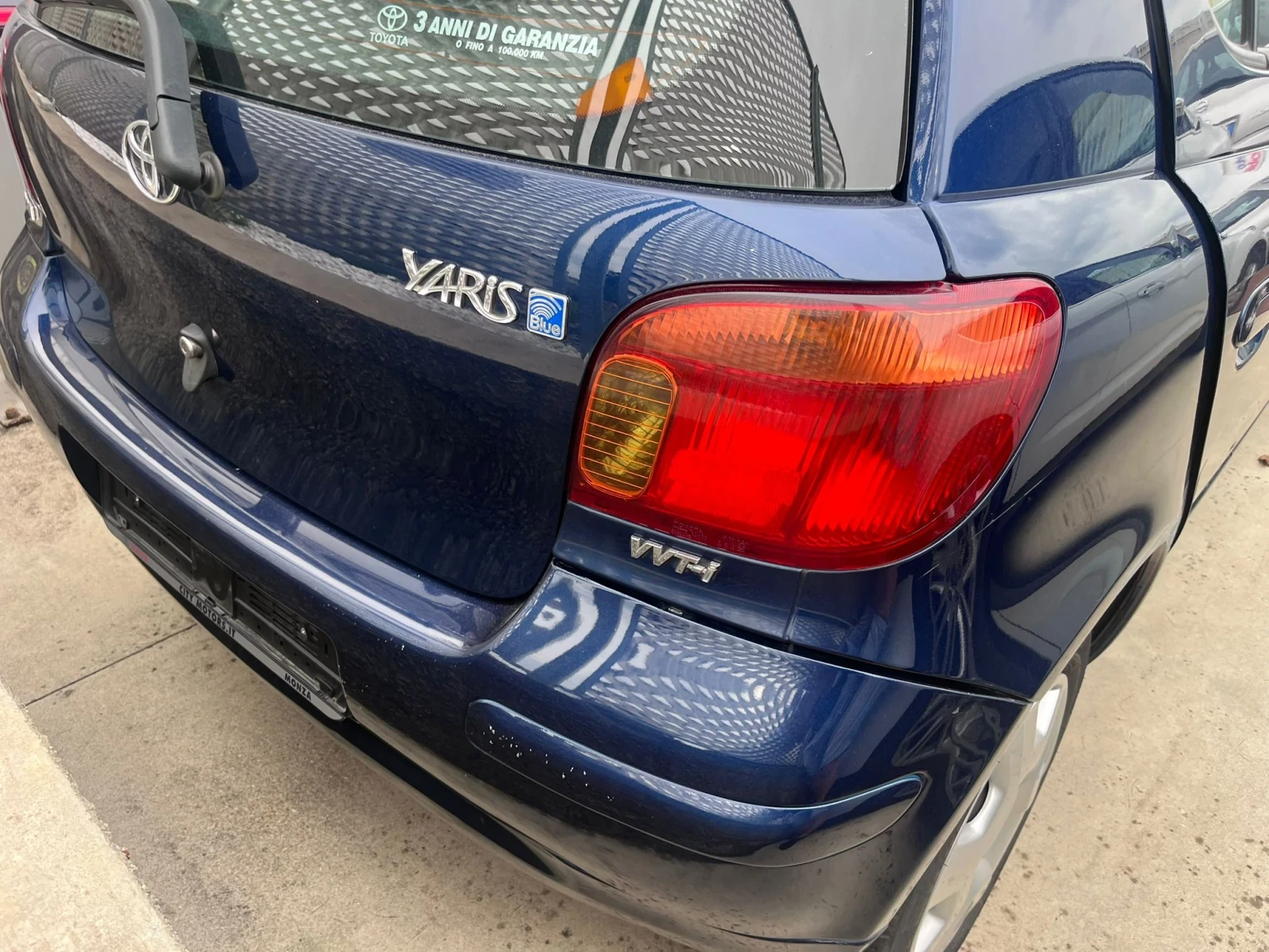 Toyota Yaris 1.0i---150.000km - изображение 3