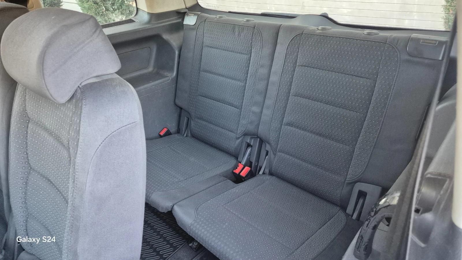 VW Touran 1.9TDI 105 DSG 7 | Mobile.bg   12