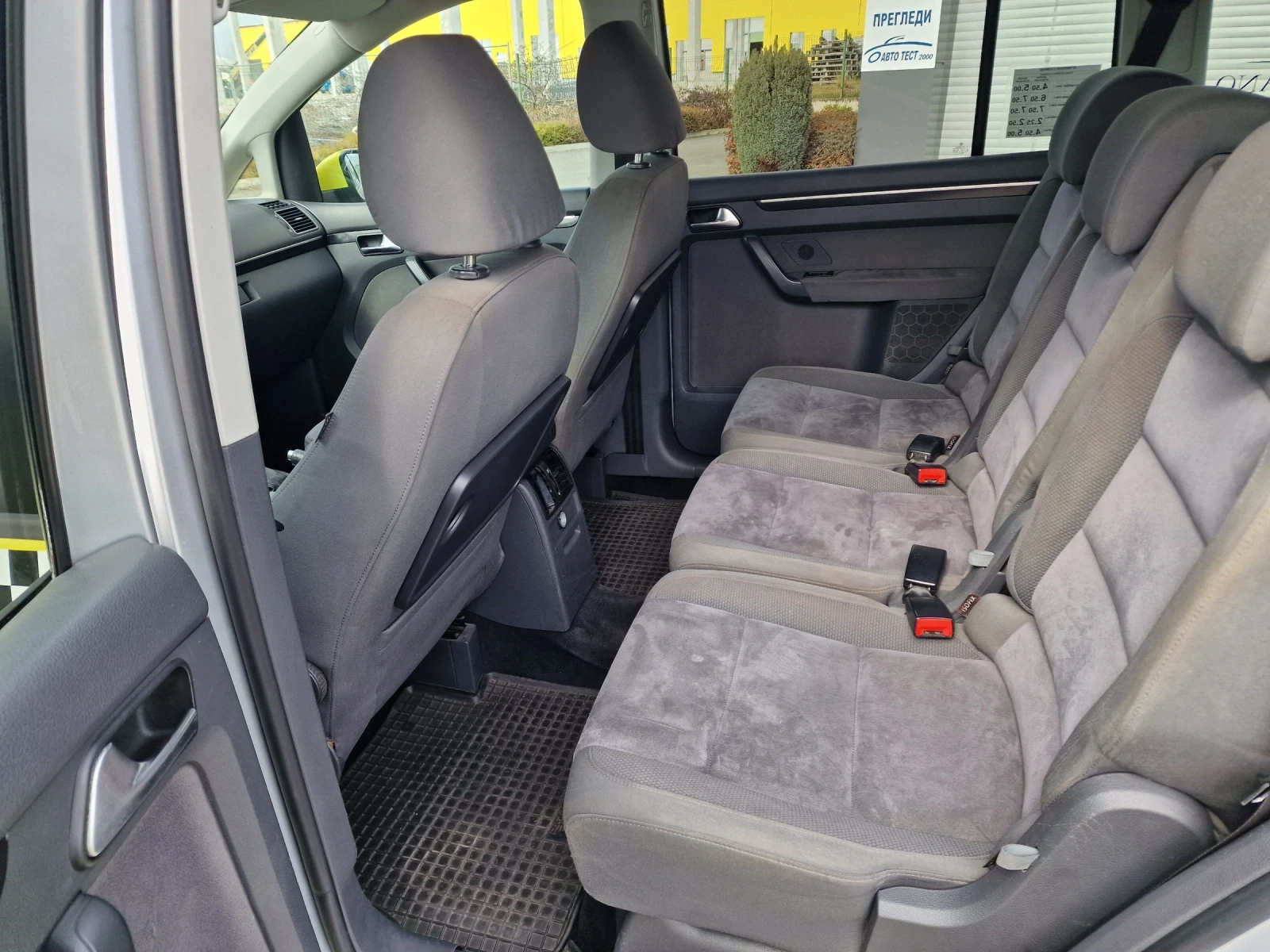 VW Touran 2.0TDI 140к.с DSG6 HIGH-LINE  - изображение 7