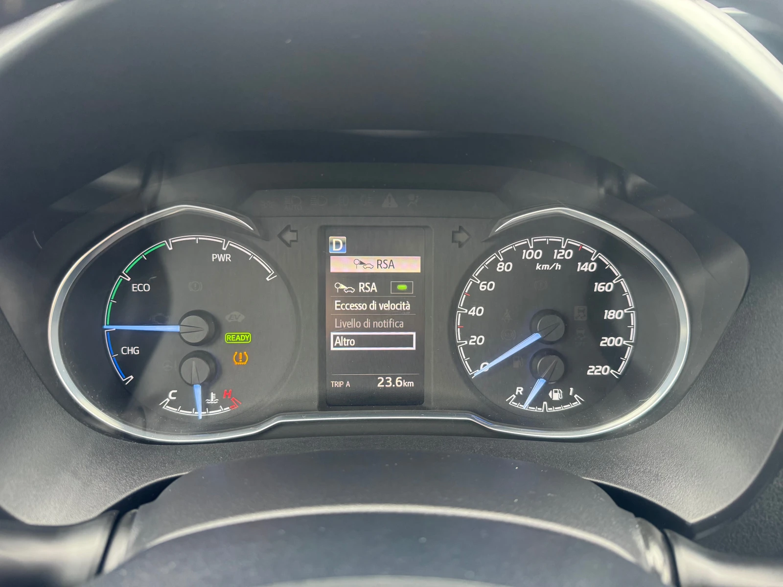 Toyota Yaris 1.5 Hybrid NAVI KAMERA EURO 6 | Mobile.bg � ����������� 12