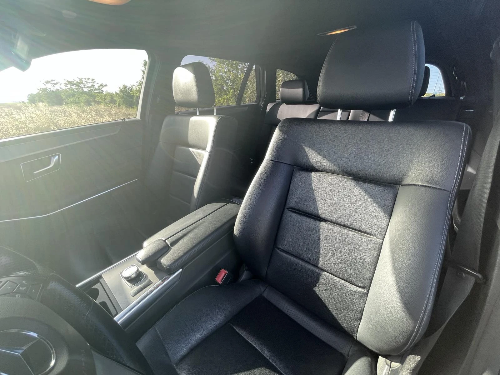 Mercedes-Benz E 300, снимка 10 - Автомобили и джипове - 53721231