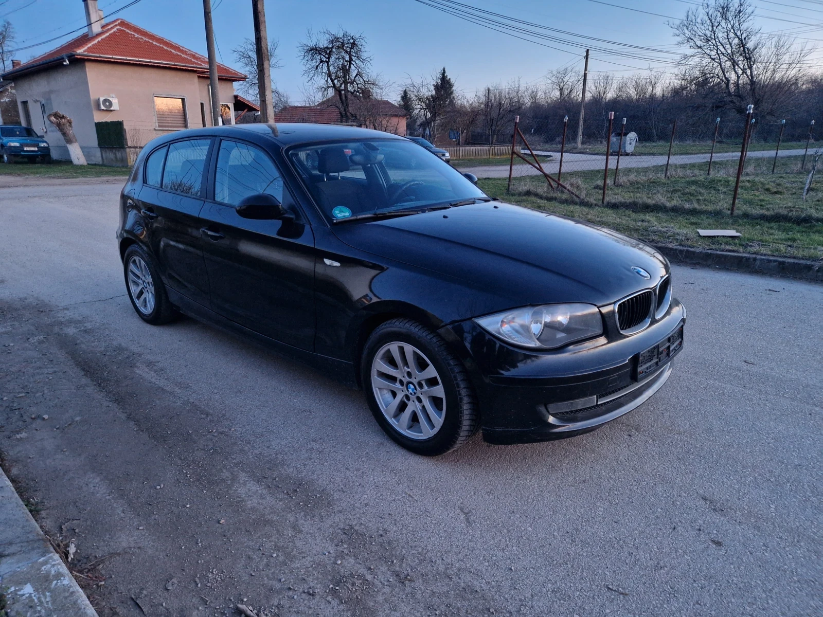 BMW 118 2.0, снимка 5 - Автомобили и джипове - 53743028