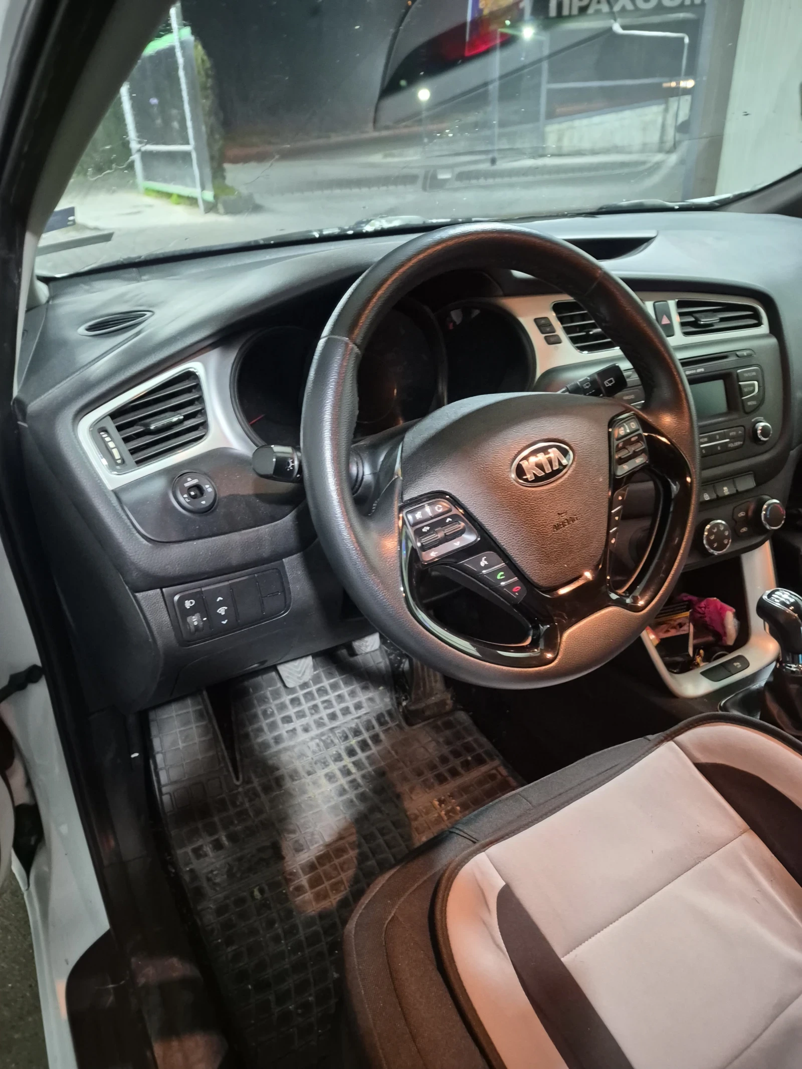 Kia Ceed, снимка 6 - Автомобили и джипове - 53904378