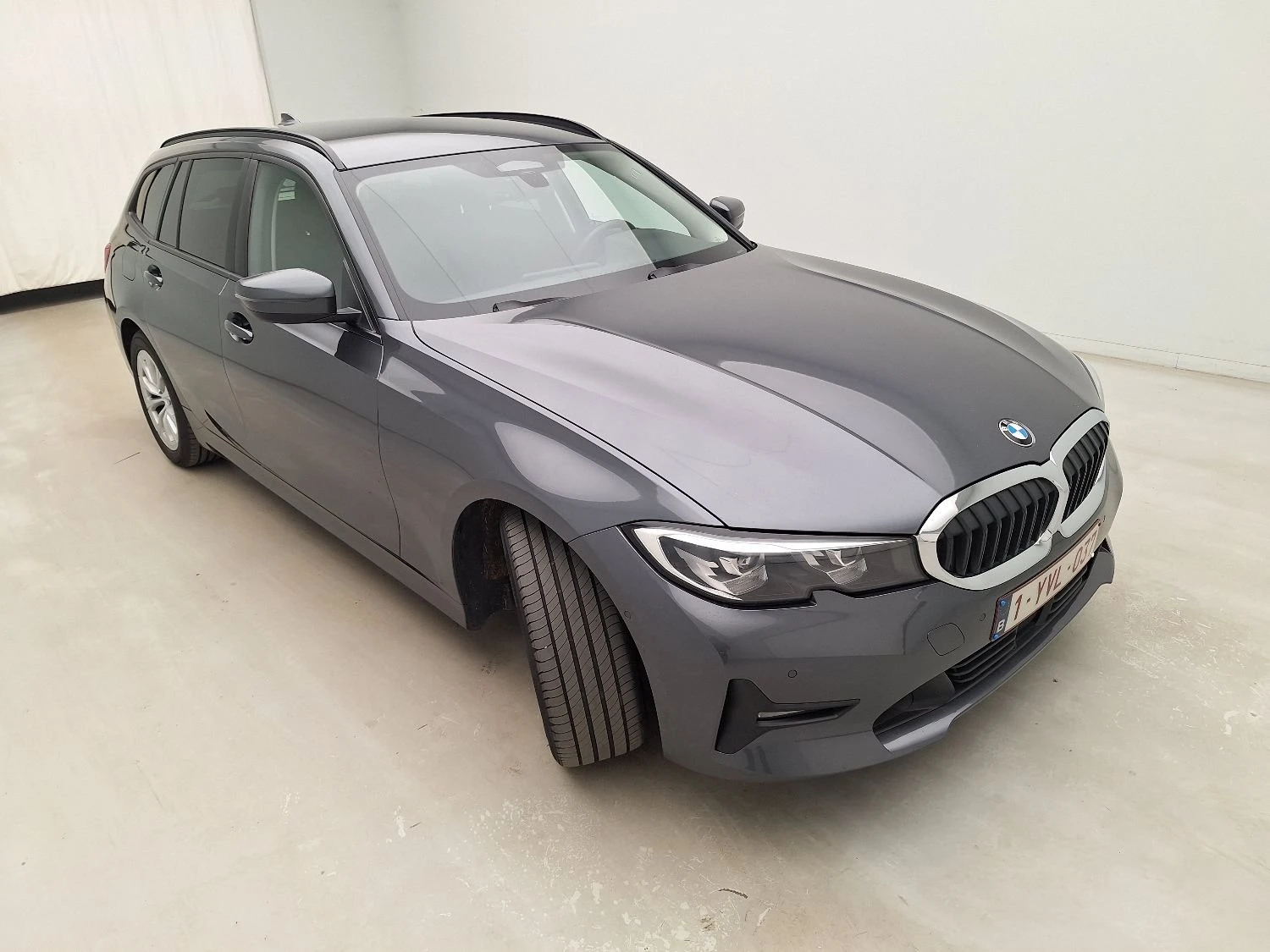 BMW 320  Touring 320d Lounge, снимка 2 - Автомобили и джипове - 54143704