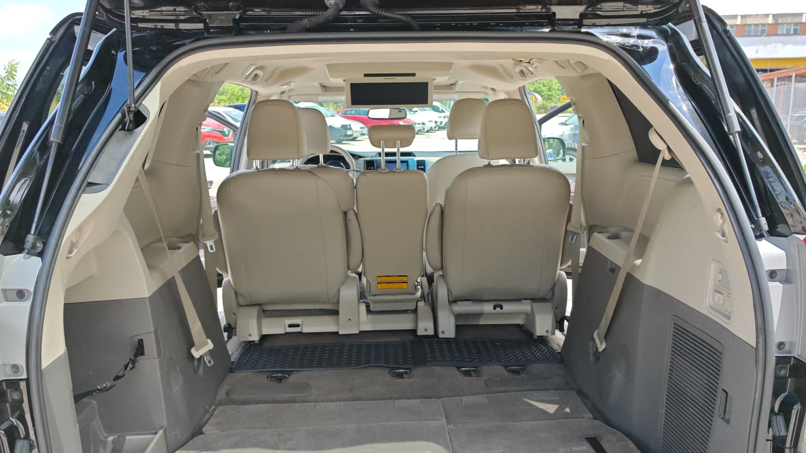 Toyota Sienna XLE FWD 8 местен 3, 5 V6 267кс ШВЕЙЦАРИЯ , снимка 13 - Автомобили и джипове - 55031021