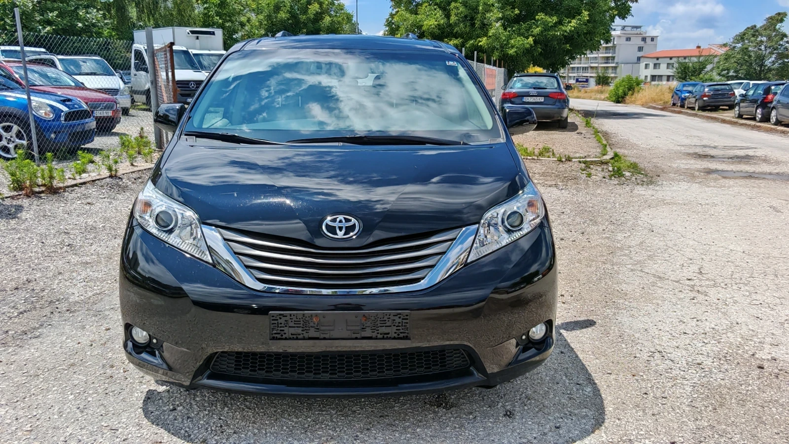 Toyota Sienna XLE FWD 8 местен 3, 5 V6 267кс ШВЕЙЦАРИЯ , снимка 2 - Автомобили и джипове - 55031021