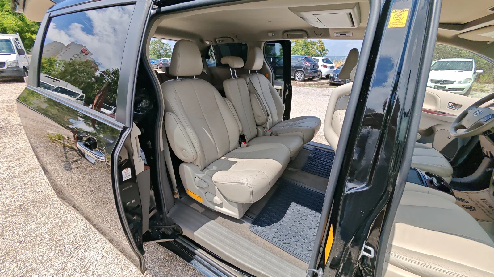 Toyota Sienna XLE FWD 8 местен 3, 5 V6 267кс ШВЕЙЦАРИЯ , снимка 12 - Автомобили и джипове - 55031021