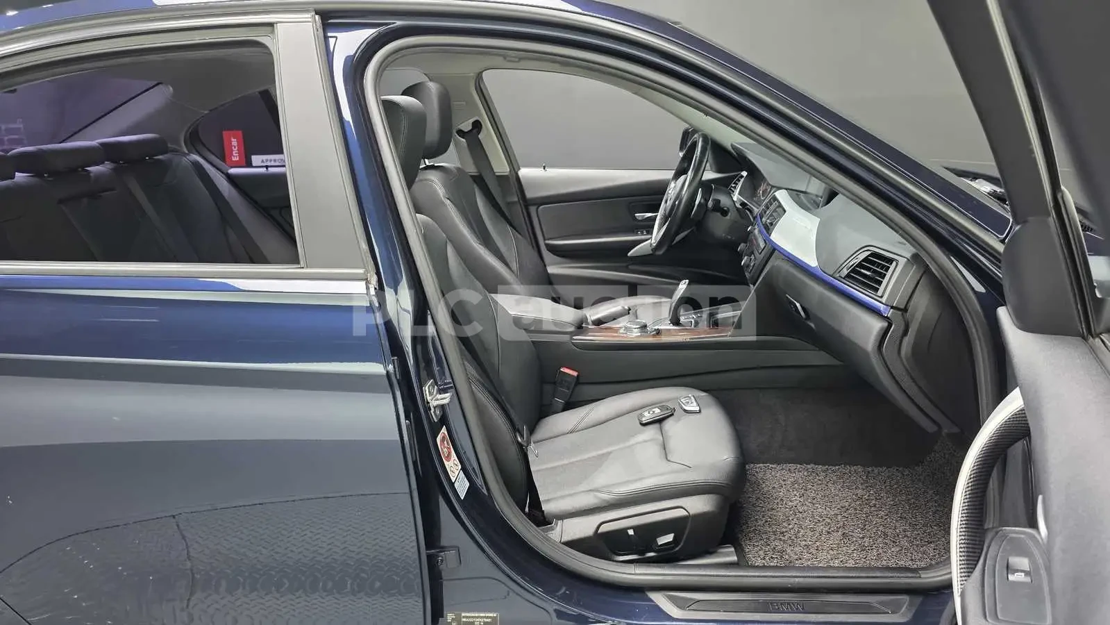 BMW 320 M SPORT + HEAD UP/360/PANO/FULL, снимка 11 - Автомобили и джипове - 55275021
