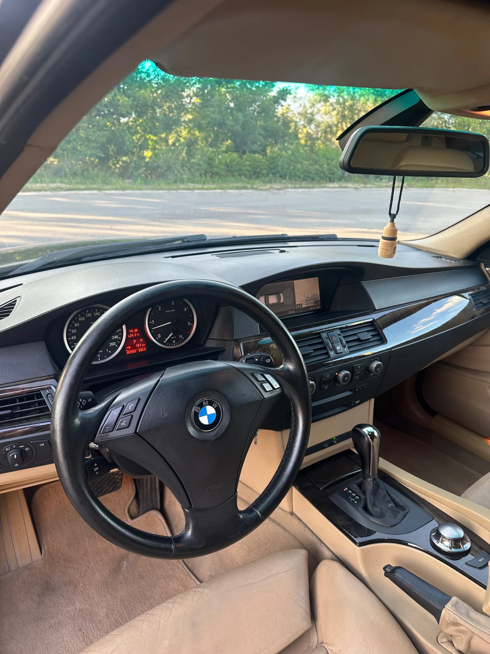 BMW 530, снимка 12 - Автомобили и джипове - 56185106