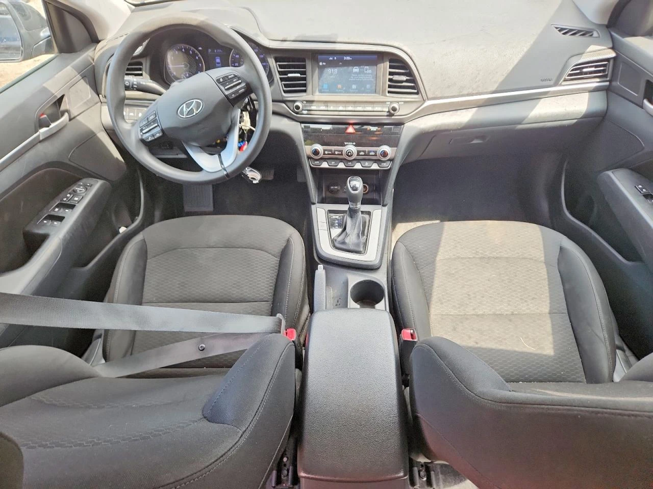 Hyundai Elantra 2.0l Sel, снимка 8 - Автомобили и джипове - 56040886