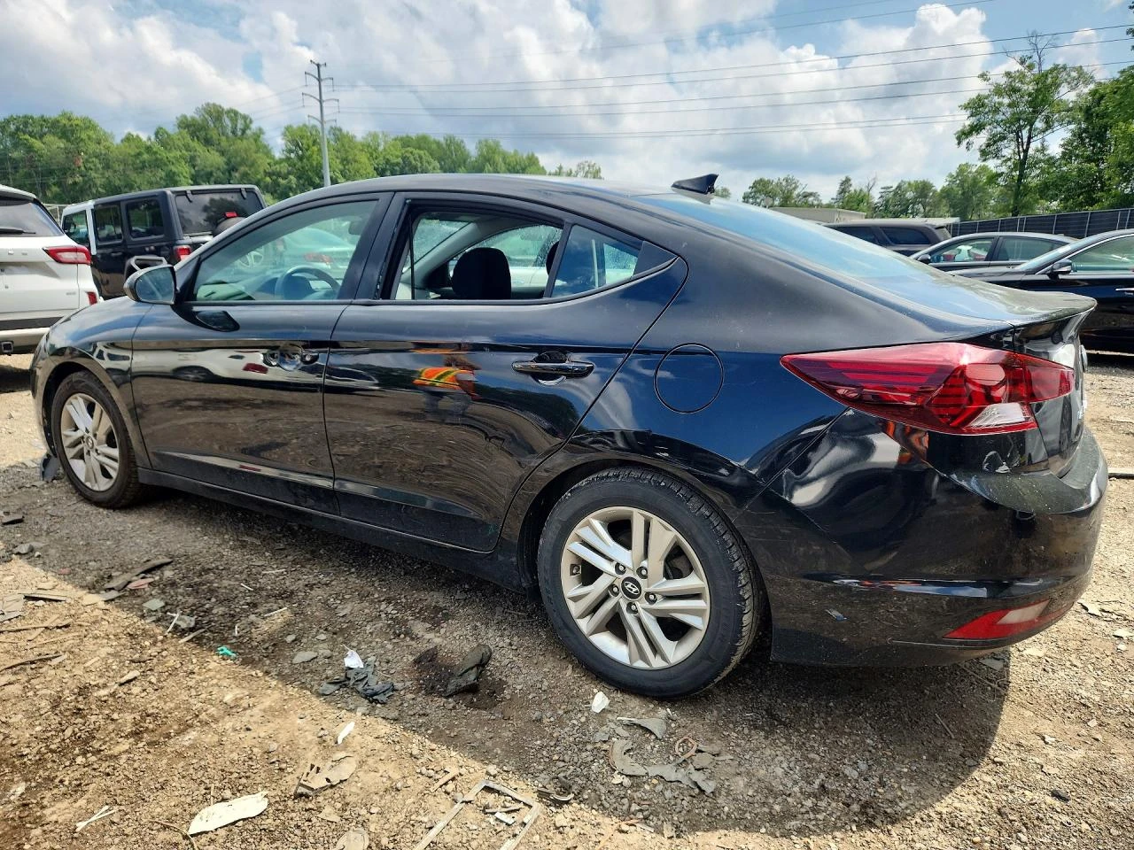Hyundai Elantra 2.0l Sel, снимка 2 - Автомобили и джипове - 56040886