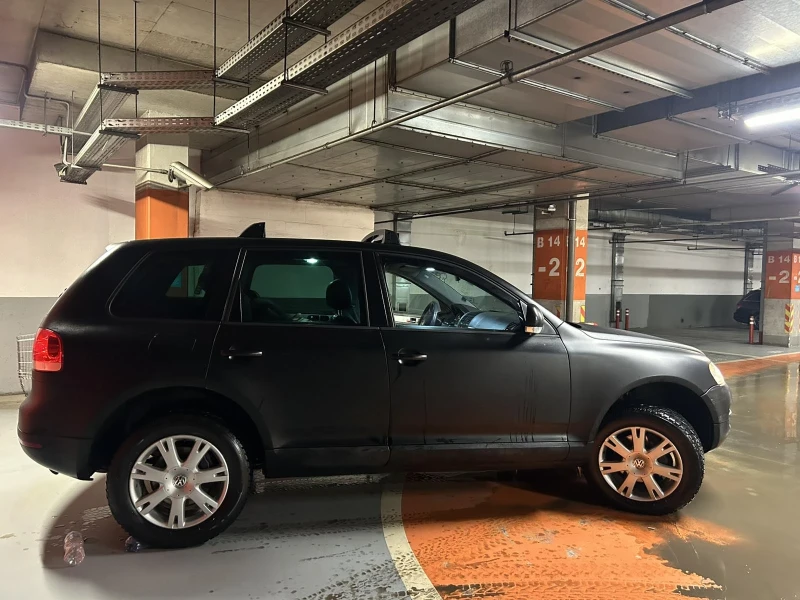 VW Touareg, снимка 3 - Автомобили и джипове - 52478956