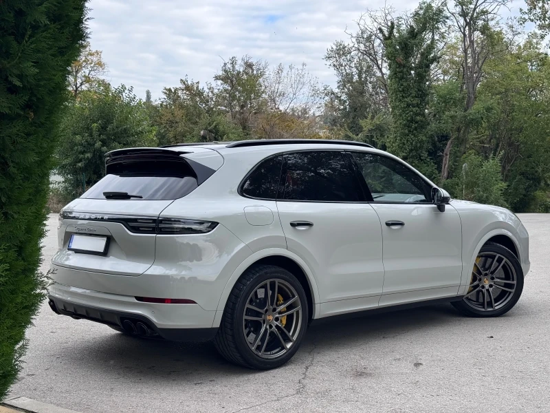 Porsche Cayenne Turbo V8* Ceramic* Burmester* Night vision* Carbon, снимка 7 - Автомобили и джипове - 52047482