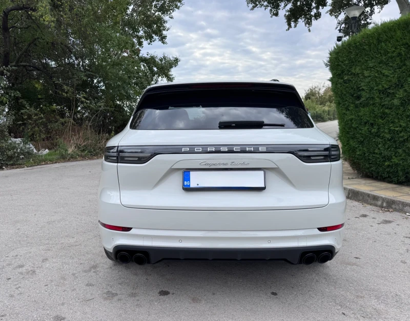 Porsche Cayenne Turbo V8* Ceramic* Burmester* Night vision* Carbon, снимка 8 - Автомобили и джипове - 52047482