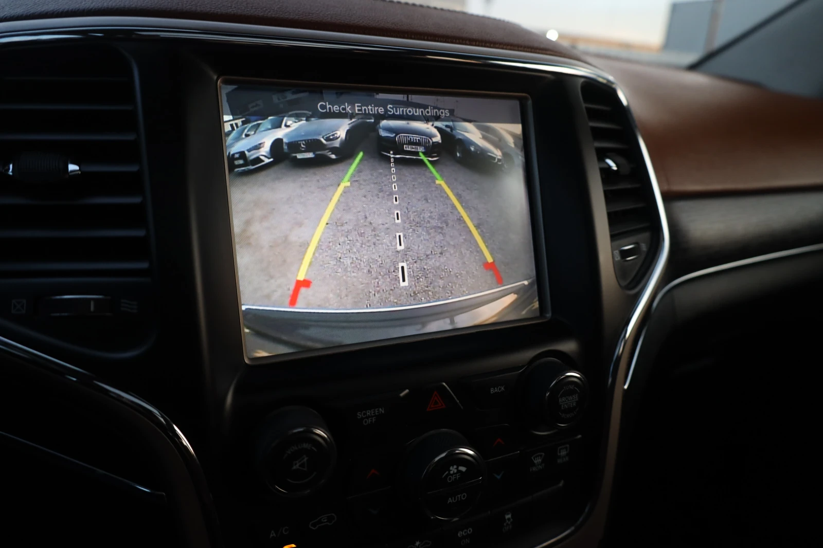 Jeep Grand cherokee 5.7 HEMI V8 SUMMIT LUFT KAM ShZ DISTRONIC #iCarbg  | Mobile.bg   13