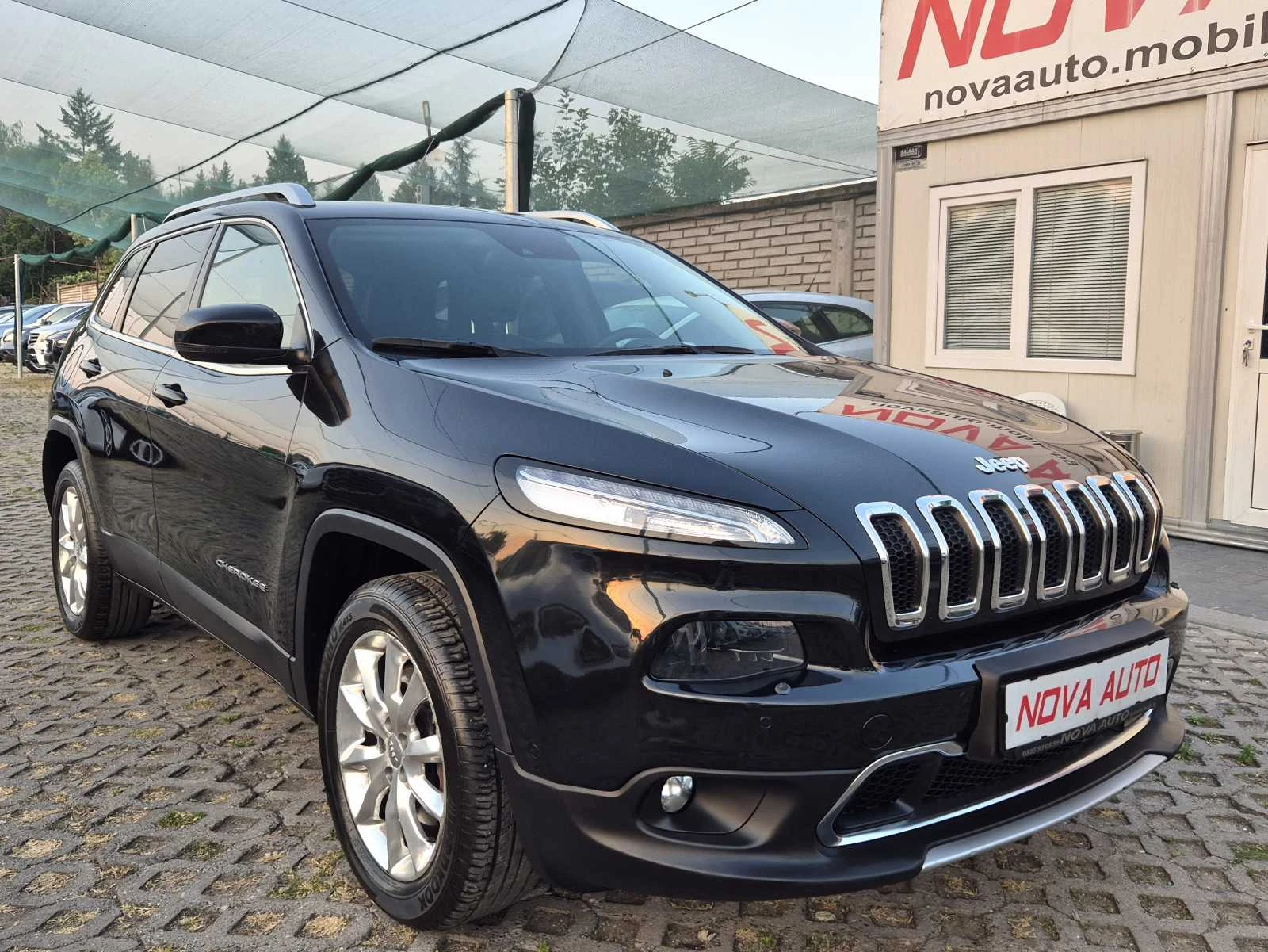 Jeep Cherokee 2.0D-4X4-130.000км-FULL-ПАНОРАМА - изображение 5