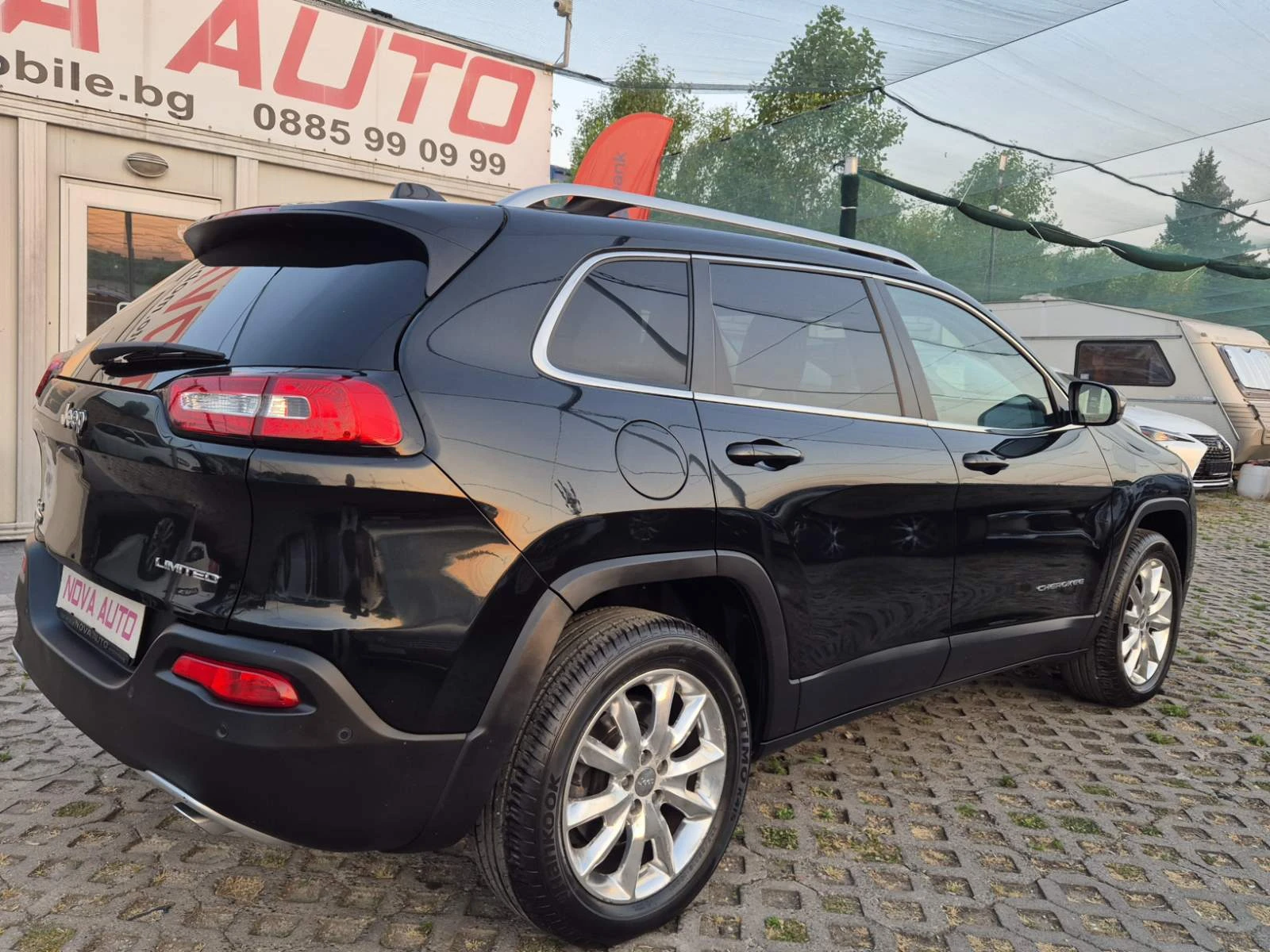 Jeep Cherokee 2.0D-4X4-130.000км-FULL-ПАНОРАМА - изображение 4