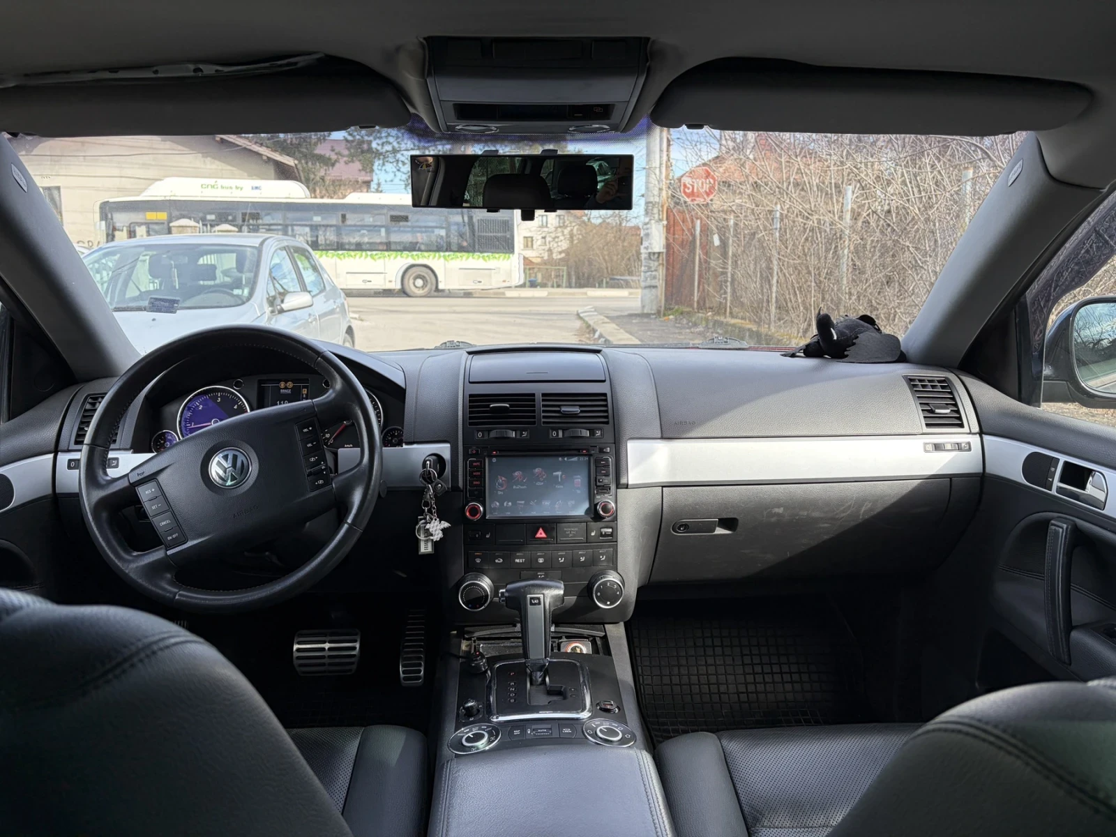 VW Touareg, снимка 5 - Автомобили и джипове - 53926523
