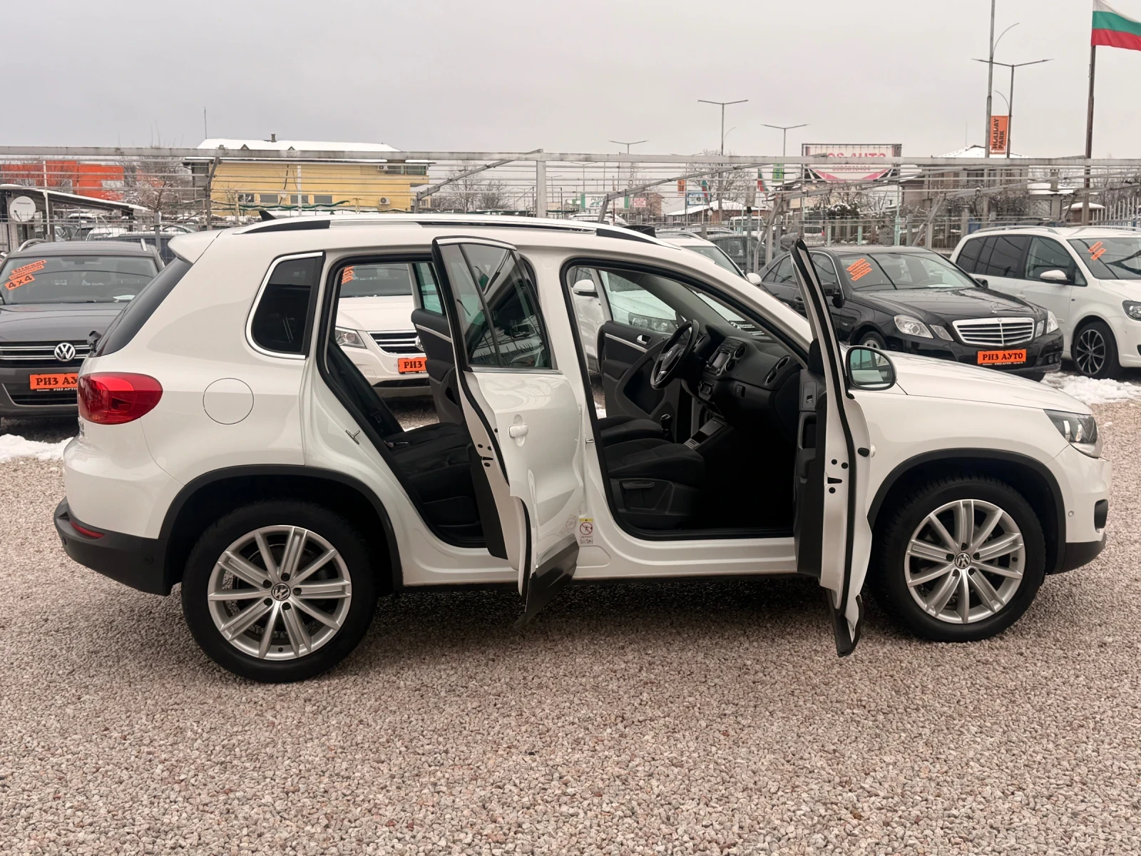 VW Tiguan 20TDI* 100%km* 140ks* PANORAMA* 6sk* ������ | Mobile.bg � ����������� 6