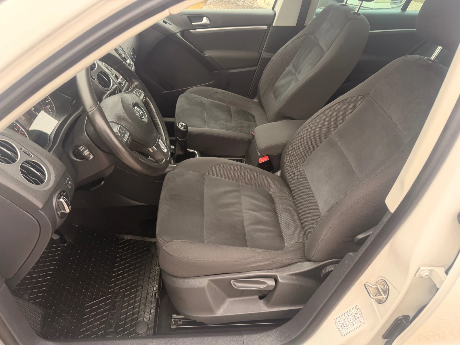 VW Tiguan 20TDI* 100%km* 140ks* PANORAMA* 6sk* ������ | Mobile.bg � ����������� 5