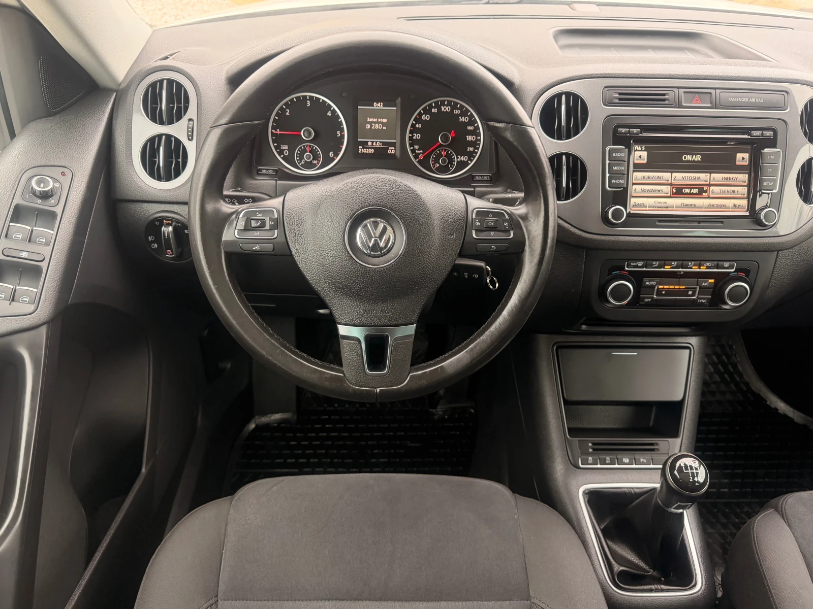 VW Tiguan 20TDI* 100%km* 140ks* PANORAMA* 6sk* ������ | Mobile.bg � ����������� 3