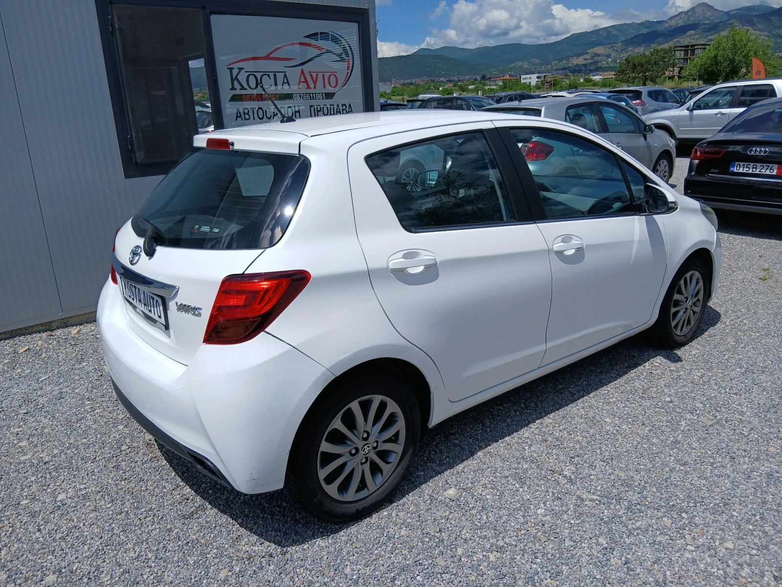 Toyota Yaris КАТО НОВ, снимка 4 - Автомобили и джипове - 53761031