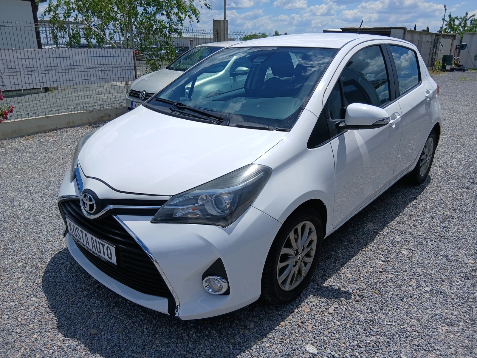 Toyota Yaris КАТО НОВ, снимка 8 - Автомобили и джипове - 53761031
