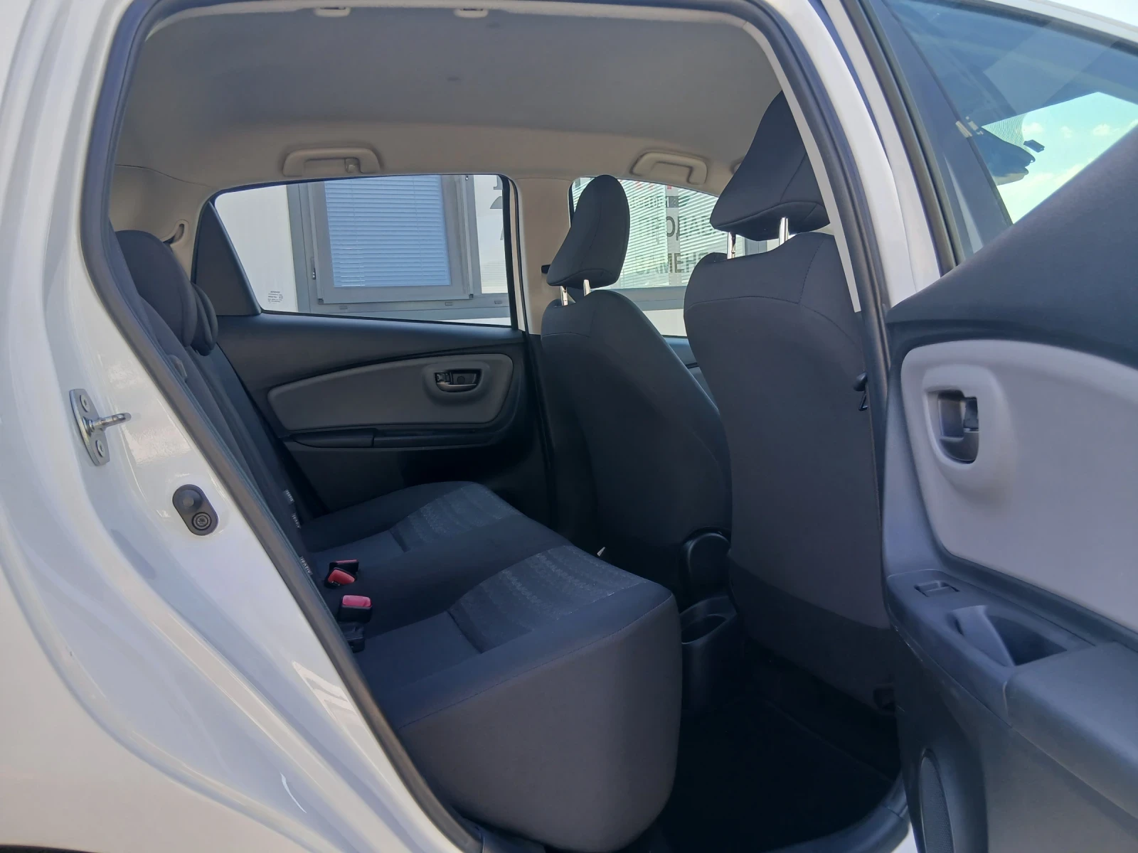 Toyota Yaris ���� ��� | Mobile.bg � ����������� 13