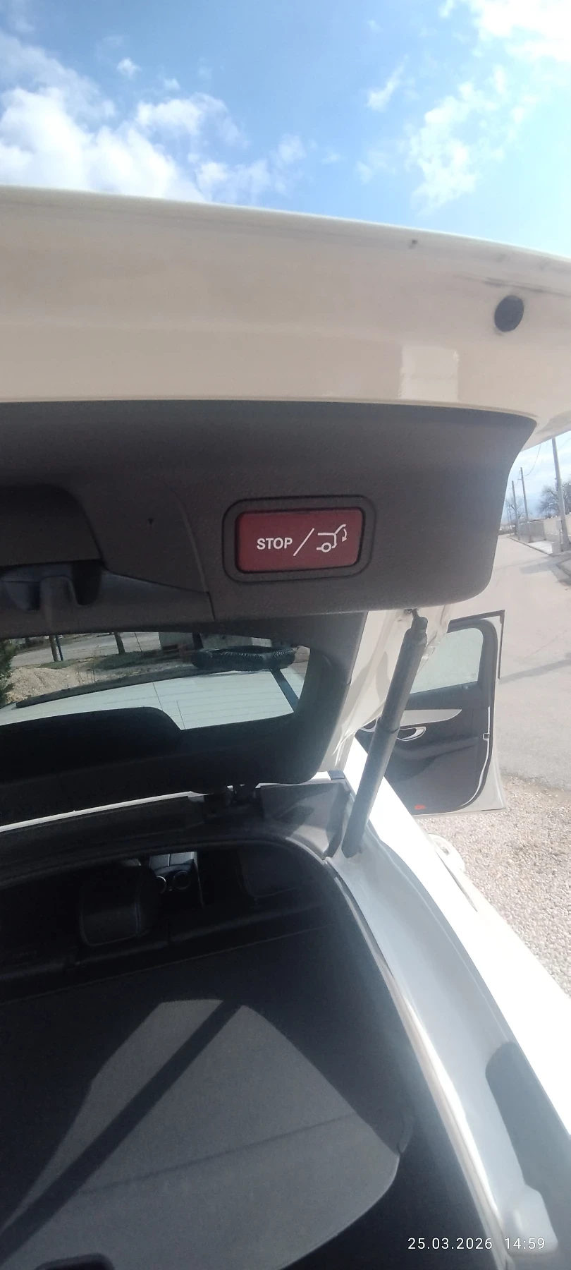 Mercedes-Benz GLC 250 Cupe 4matik, снимка 13 - Автомобили и джипове - 53980943