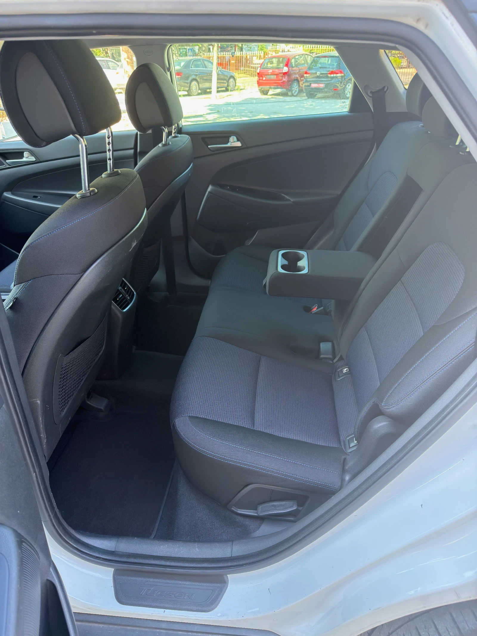 Hyundai Tucson, снимка 12 - Автомобили и джипове - 55267118