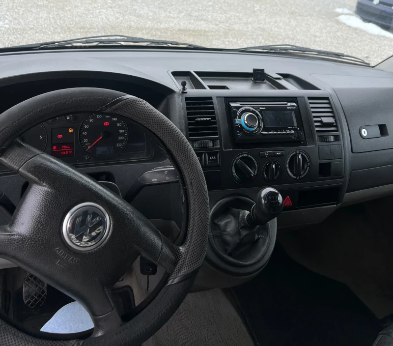 VW Transporter T5 2.5 131 Edition, снимка 9 - Бусове и автобуси - 53597542