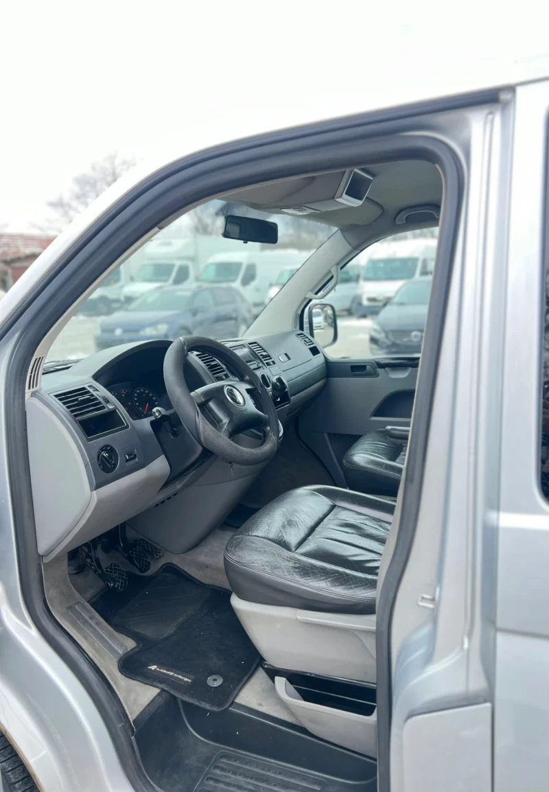 VW Transporter T5 2.5 131 Edition, снимка 6 - Бусове и автобуси - 53597542