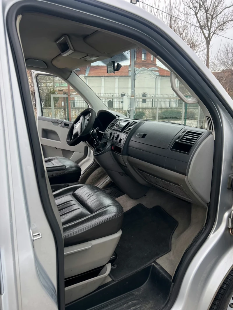 VW Transporter T5 2.5 131 Edition, снимка 7 - Бусове и автобуси - 53597542