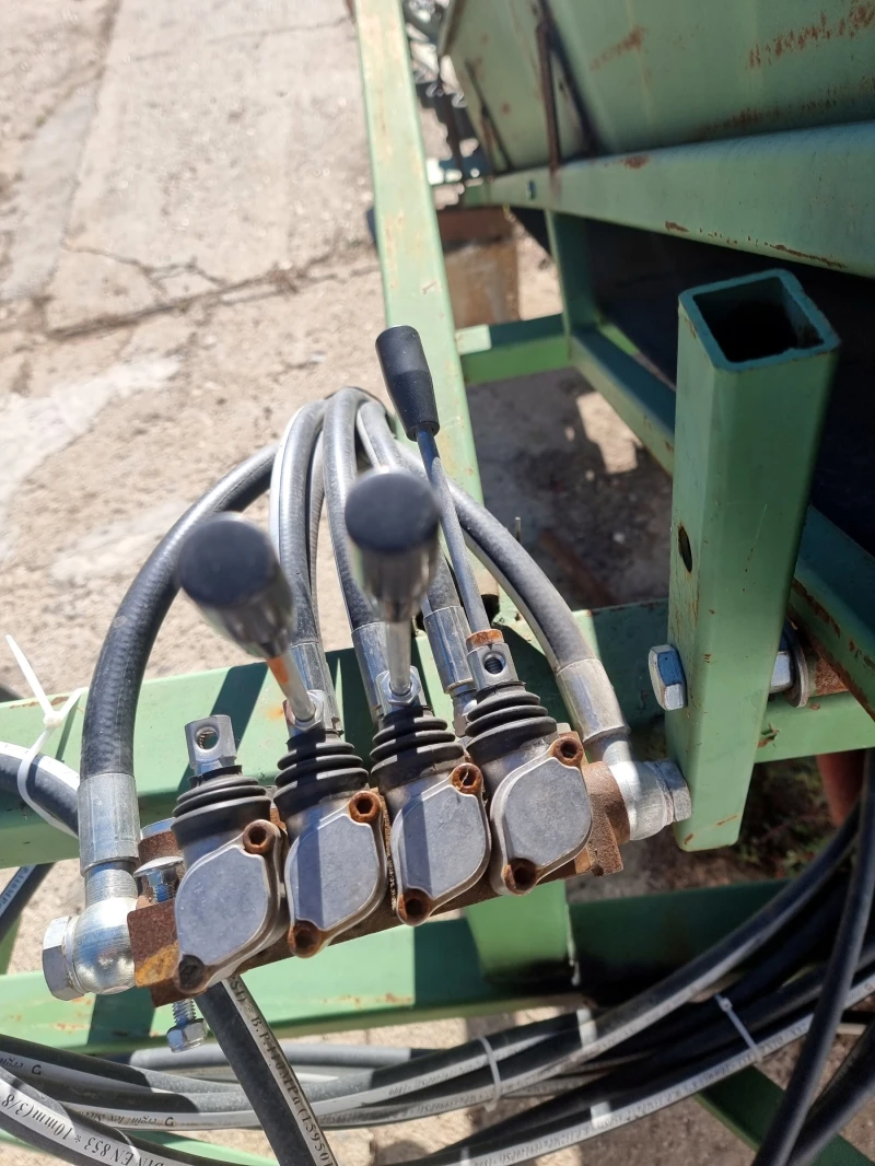 Друг вид Български Косачка за лавадула и билки, снимка 2 - Селскостопанска техника - 53362905