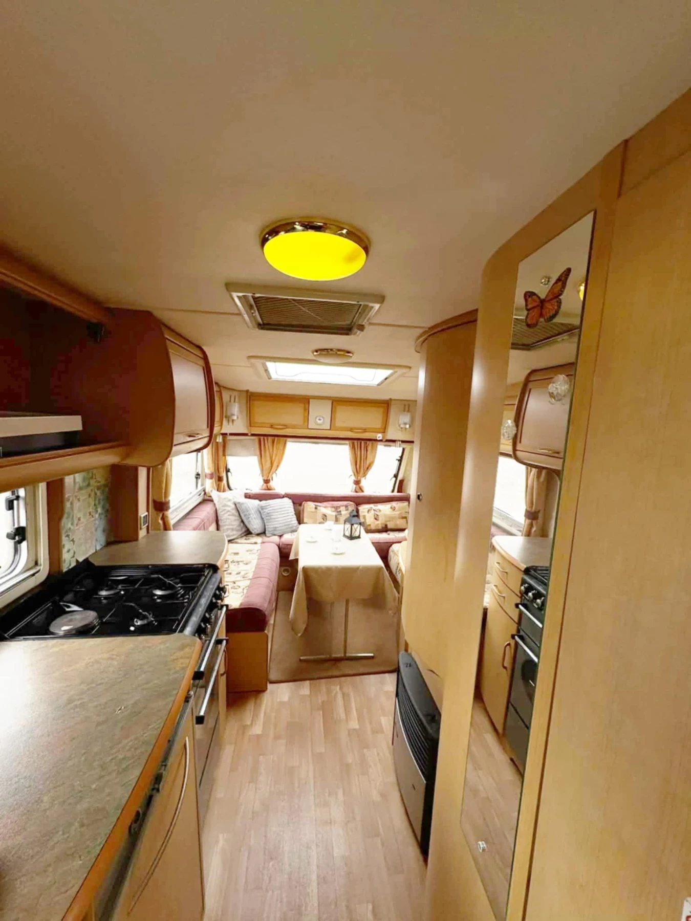 Каравана ABI Abbey Spectrum, снимка 10 - Каравани и кемпери - 53530447