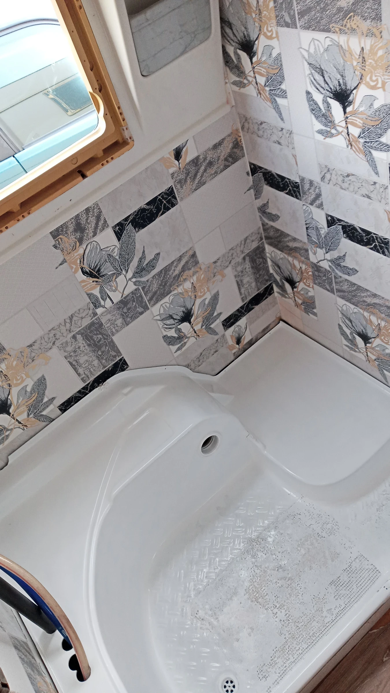 Каравана Tabbert Tabbert Comtesse 550, снимка 9 - Каравани и кемпери - 54354887