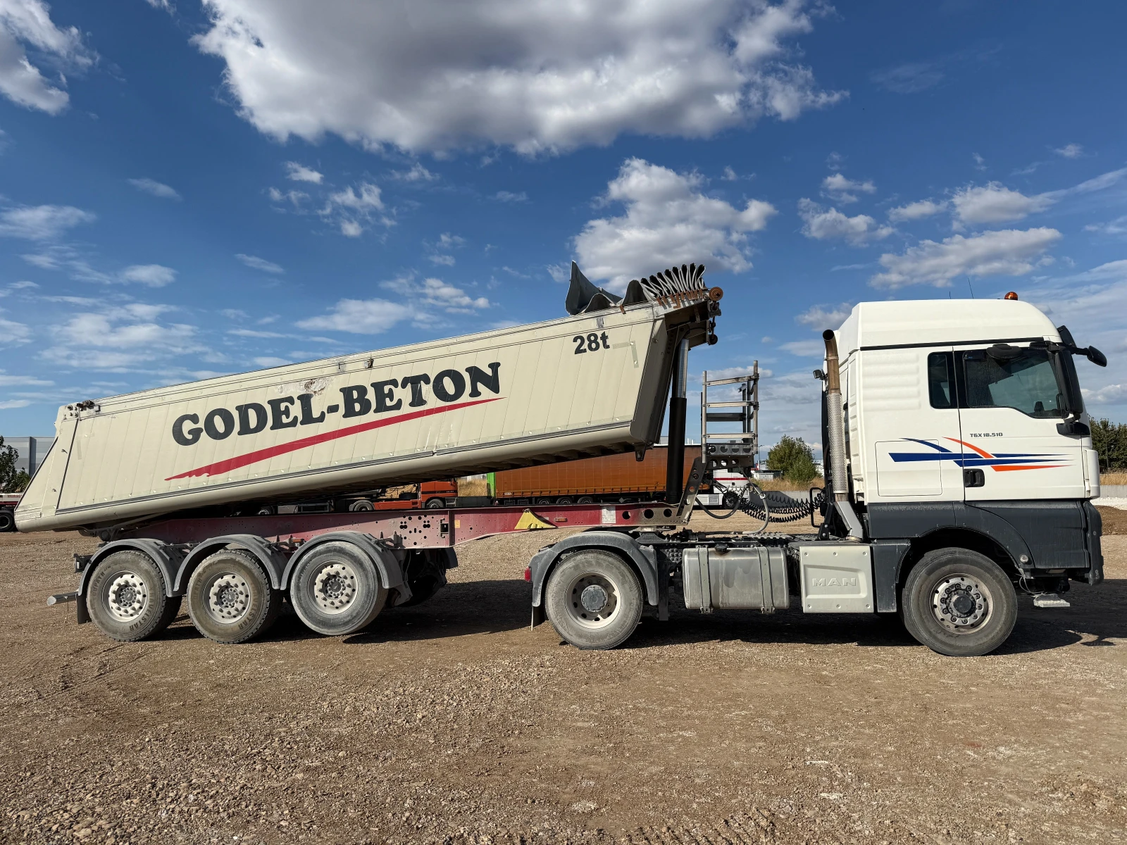 Полуремарке Schmitz КОМПОЗИЦИЯ MAN TGX 18.510 4X4, снимка 5 - Ремаркета - 56258368