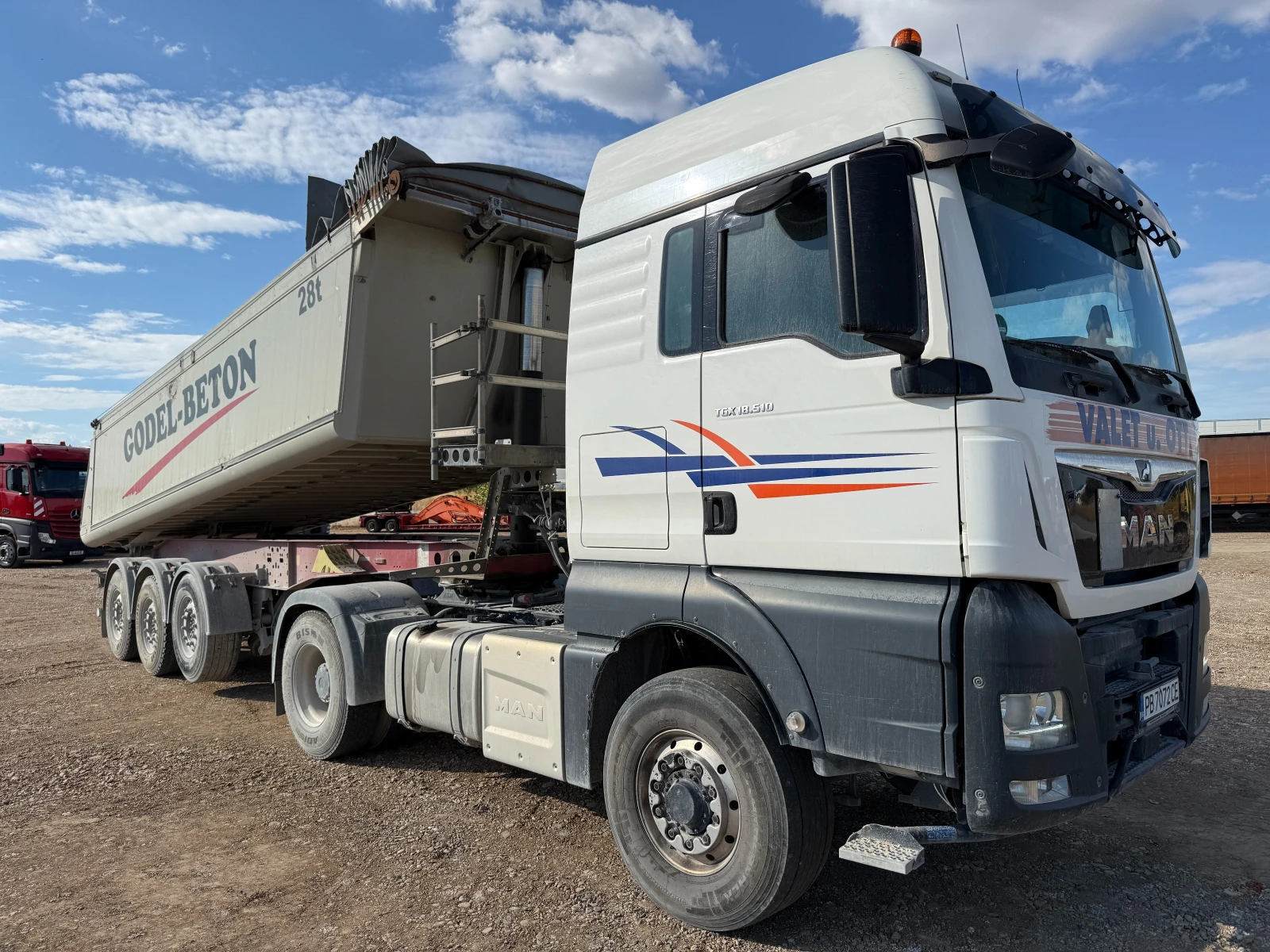Полуремарке Schmitz КОМПОЗИЦИЯ MAN TGX 18.510 4X4, снимка 3 - Ремаркета - 56258368