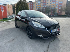 Peugeot 208 1.6-92k.c-E-HDI-ALLURE-ЛЕД-НАВИ-КОЖА-ПАНОРАМА-ТОП!, снимка 3