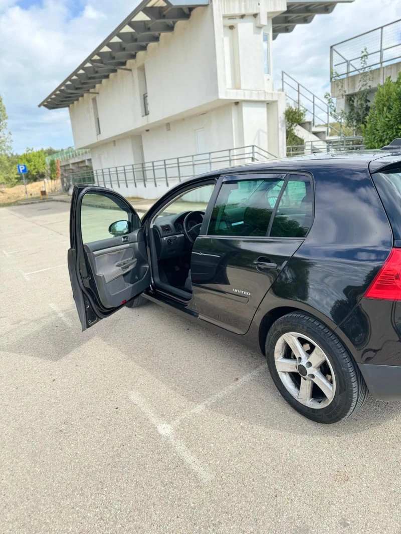 VW Golf, снимка 4 - Автомобили и джипове - 47315872