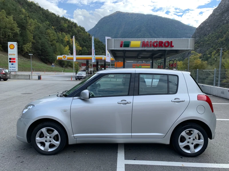 Suzuki Swift, снимка 11 - Автомобили и джипове - 47435333