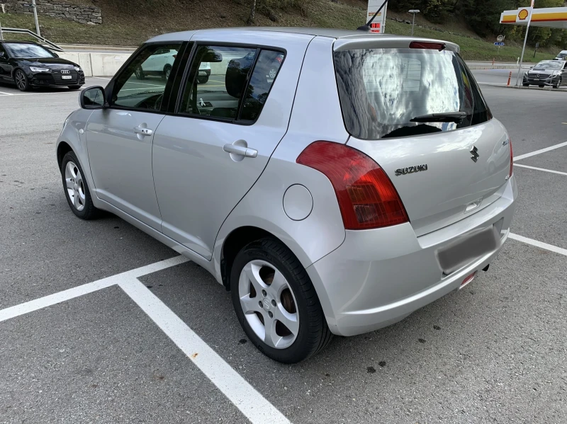 Suzuki Swift, снимка 8 - Автомобили и джипове - 47435333